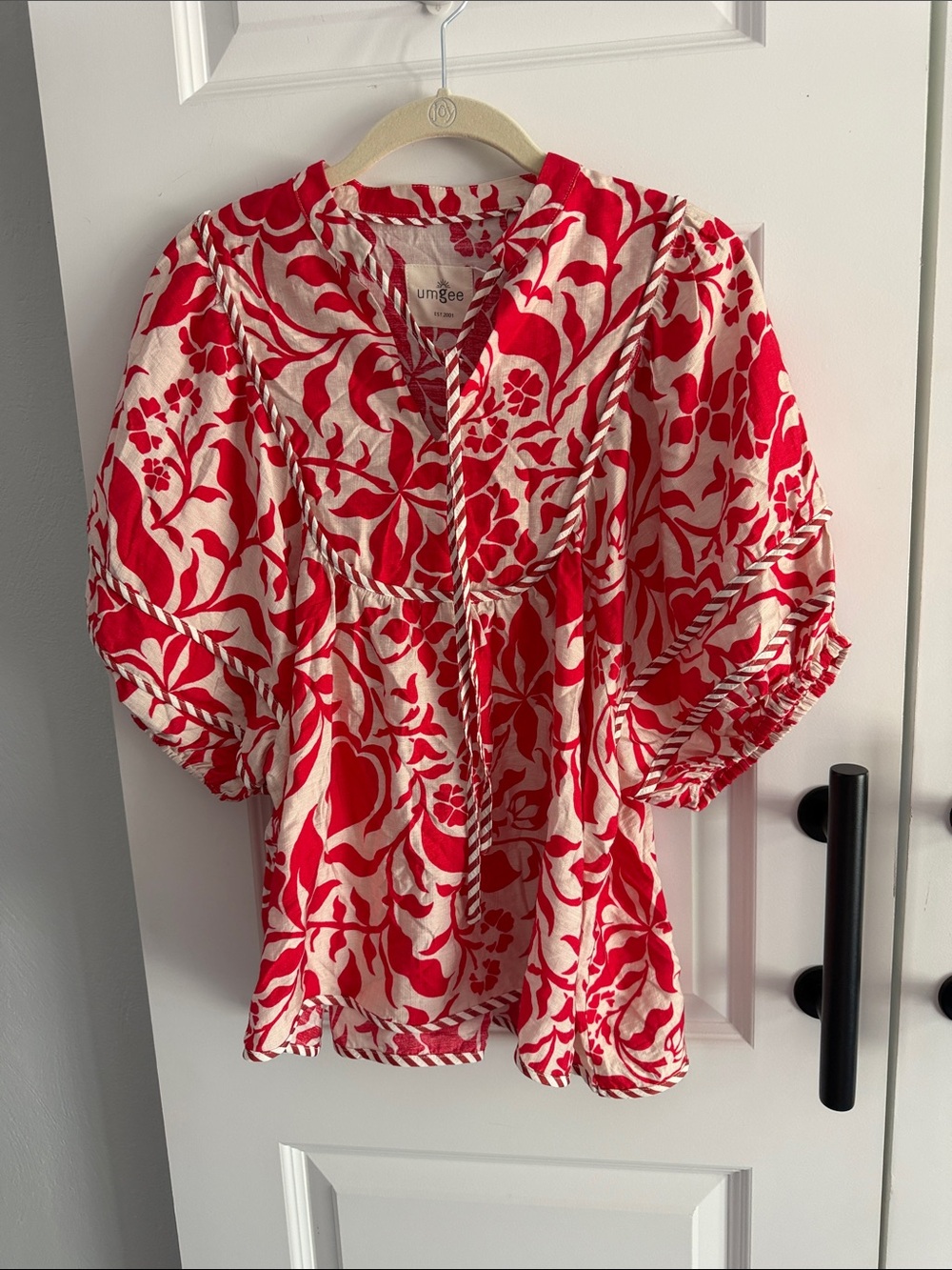 Umgee Red and Cream Floral Peasant Blouse with Braided Tie medium